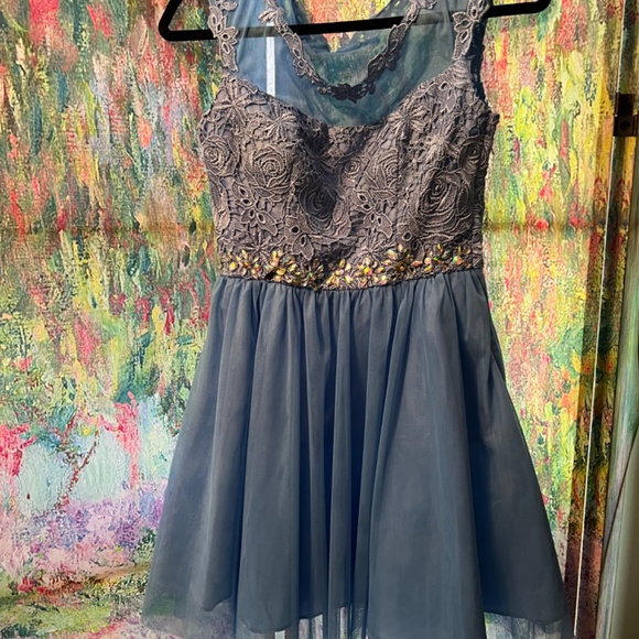 Formal mini - Picture 2 of 2